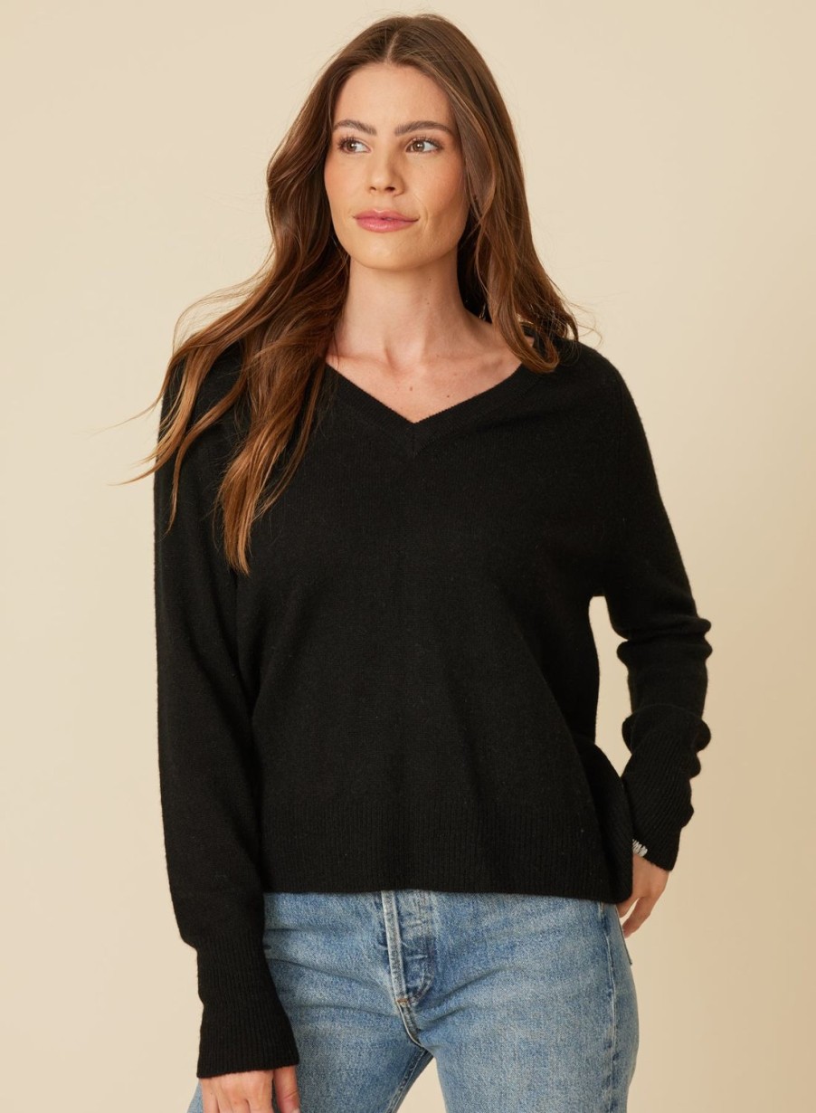 One Grey Day Sloane Cashmere V-Neck - Black | Pullovers