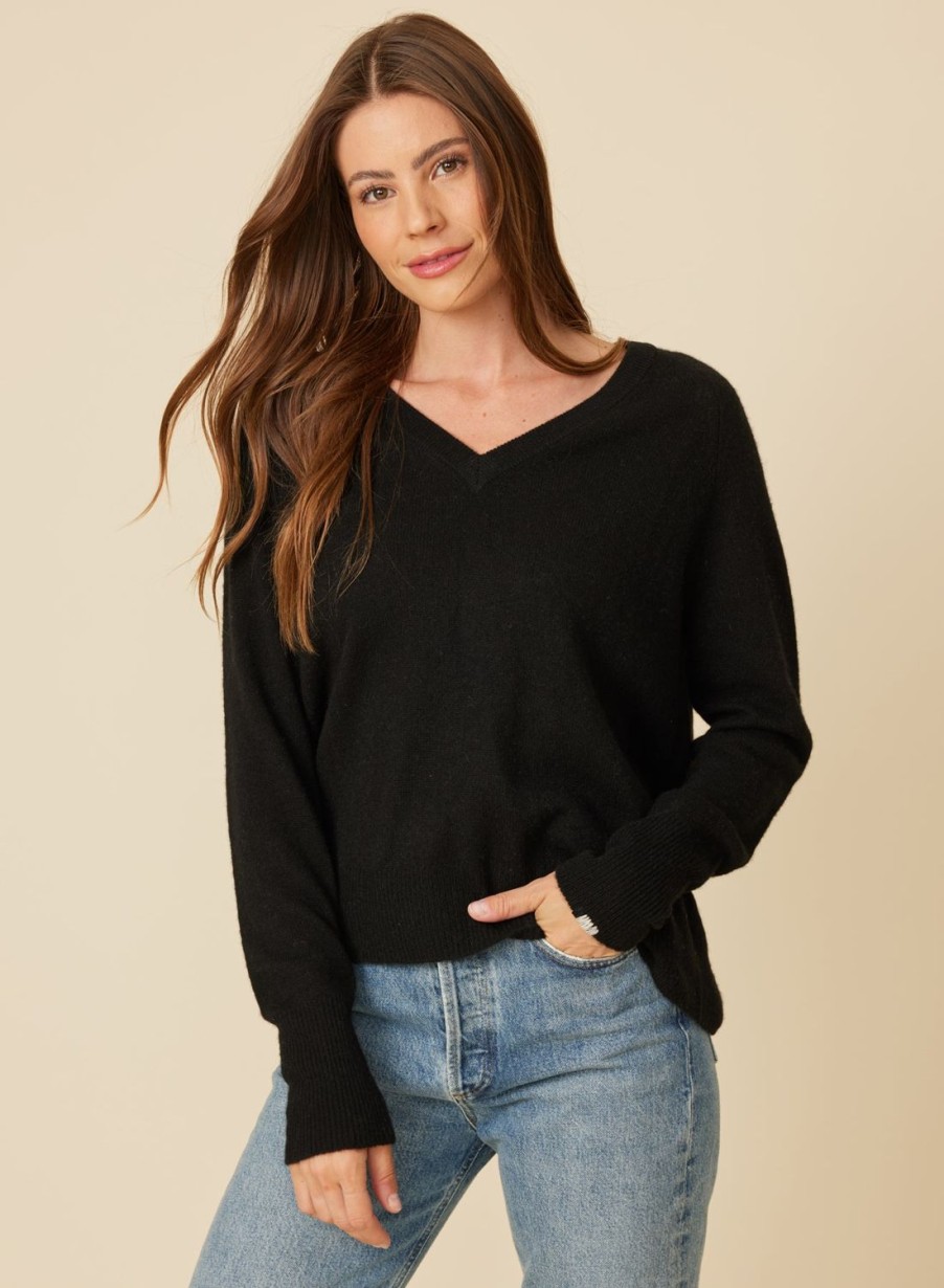 One Grey Day Sloane Cashmere V-Neck - Black | Pullovers